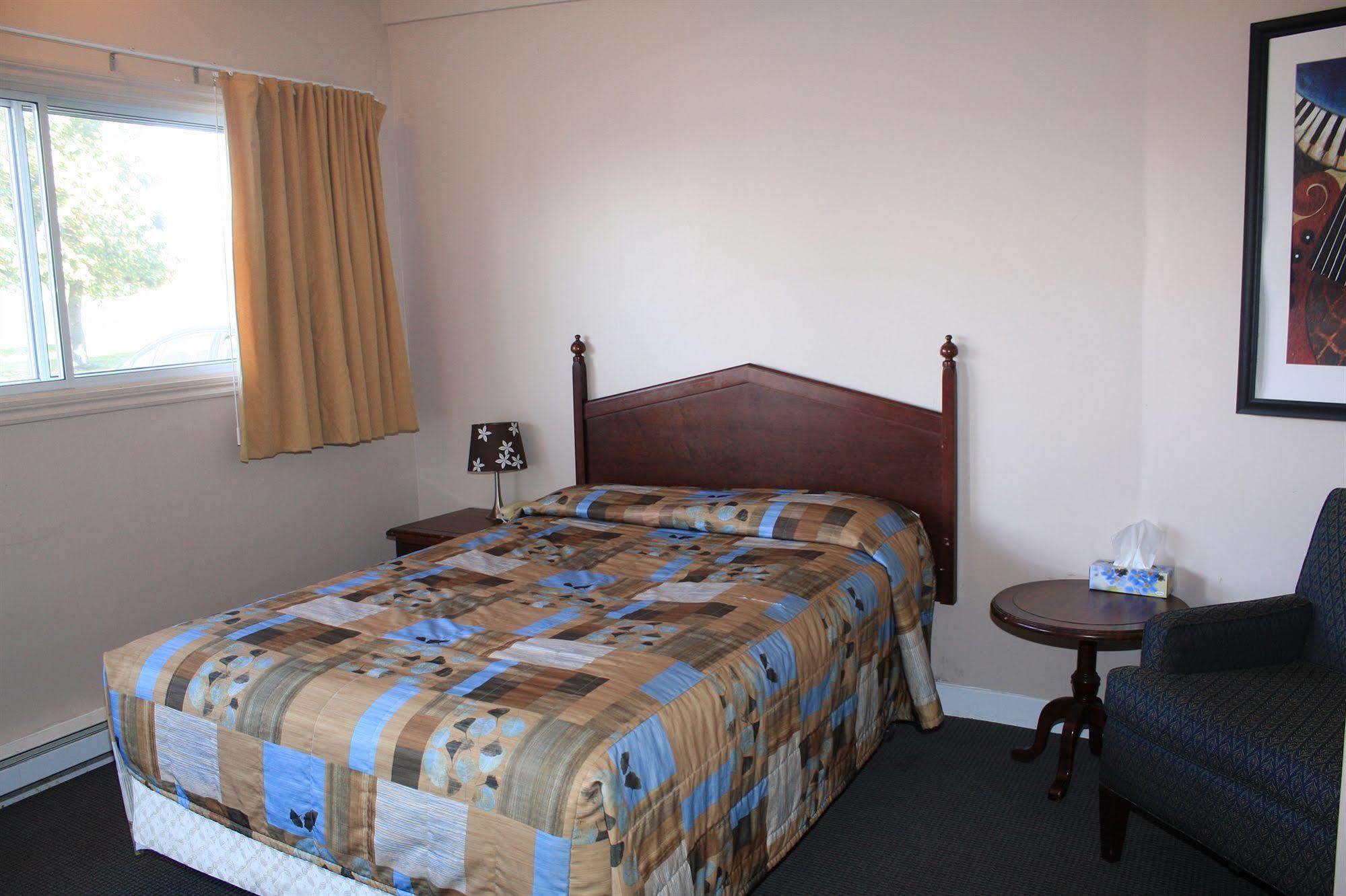 Grand Motel Saint-Hubert Лонгьой Екстер'єр фото