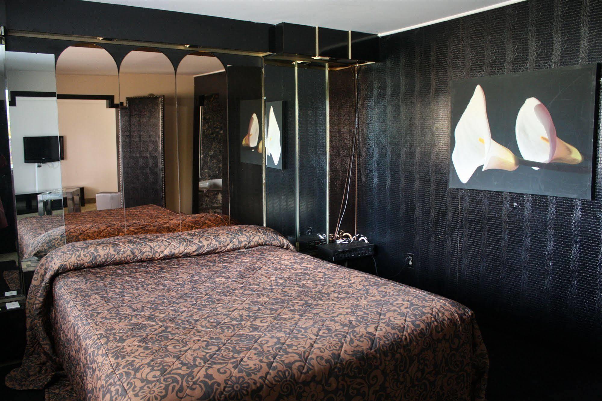 Grand Motel Saint-Hubert Лонгьой Екстер'єр фото